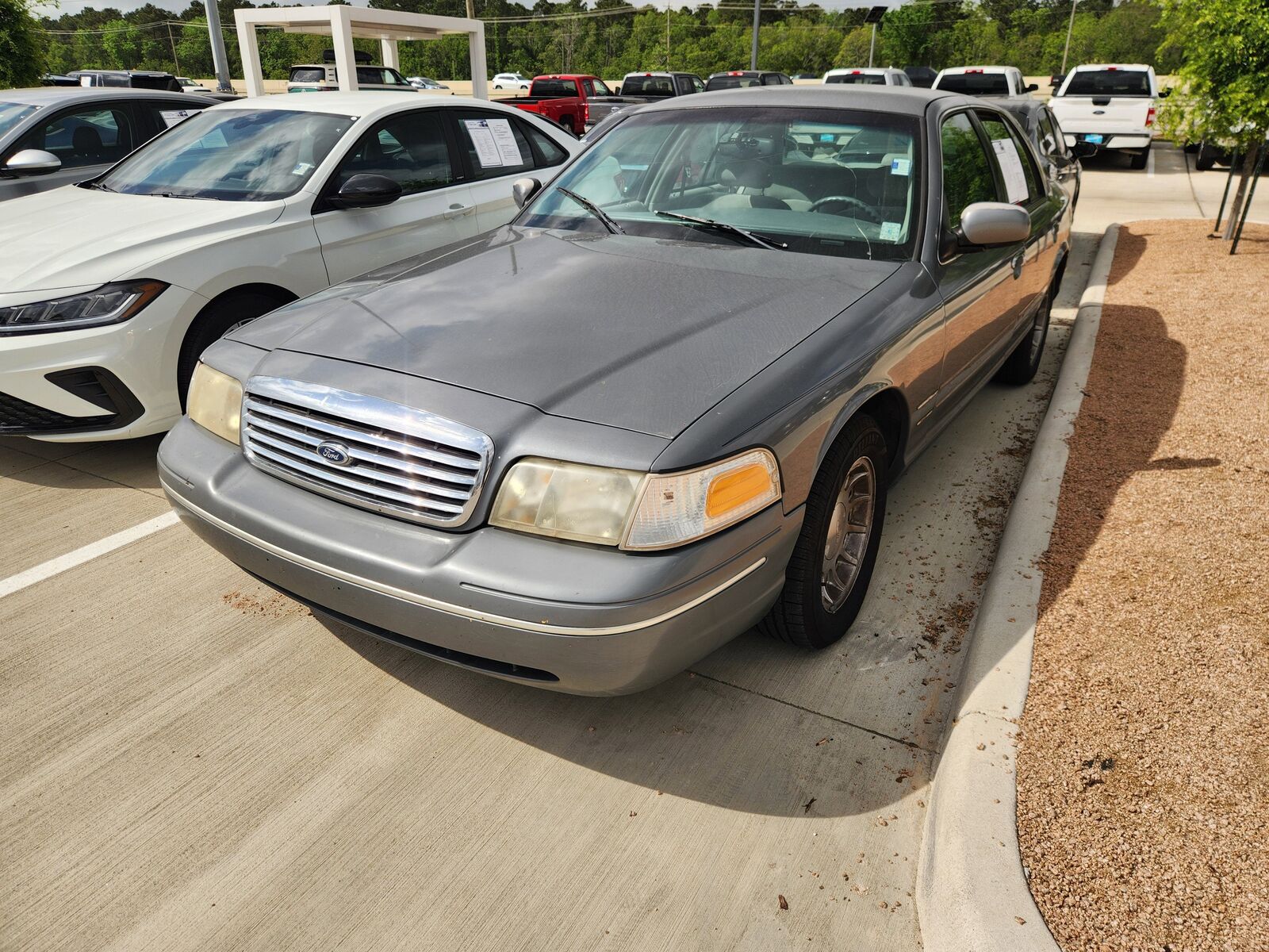 1998 FORD Crown Victoria