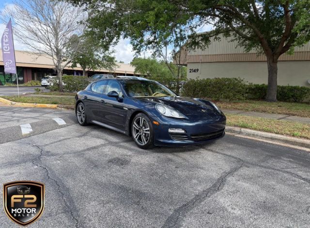 2011 PORSCHE Panamera