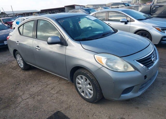 2014 NISSAN Versa