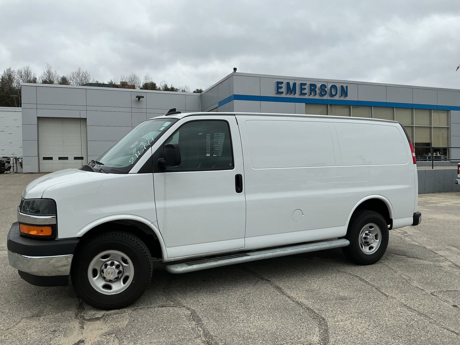 2024 CHEVROLET Express