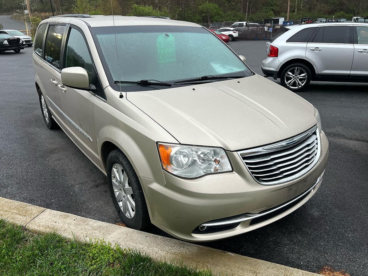 2014 CHRYSLER Town and Country