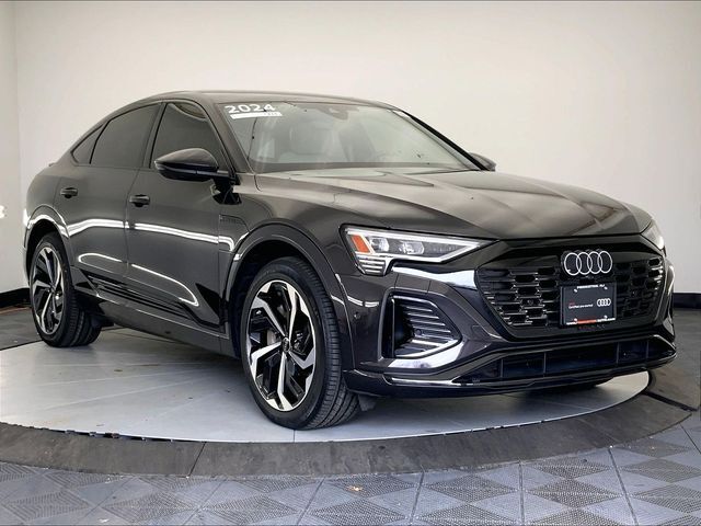 2024 AUDI Q8