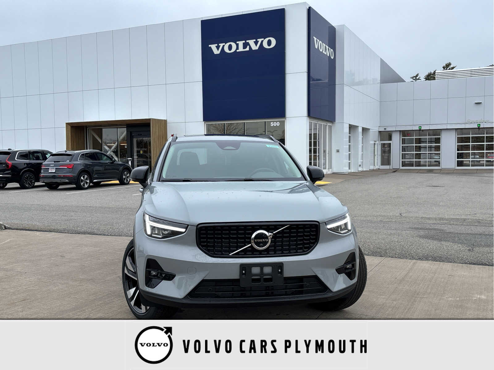 2026 VOLVO XC40