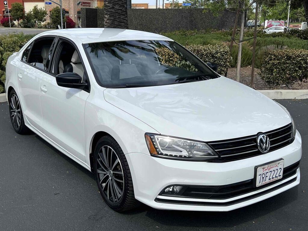 2016 VOLKSWAGEN Jetta