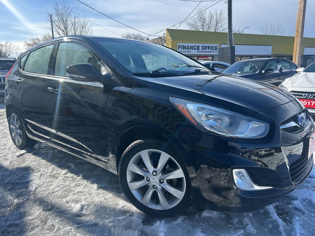 2012 HYUNDAI Accent