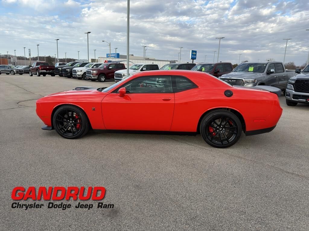 2021 DODGE Challenger