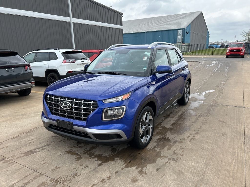 2025 HYUNDAI Venue