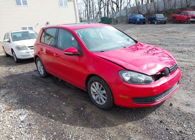 2010 VOLKSWAGEN Golf