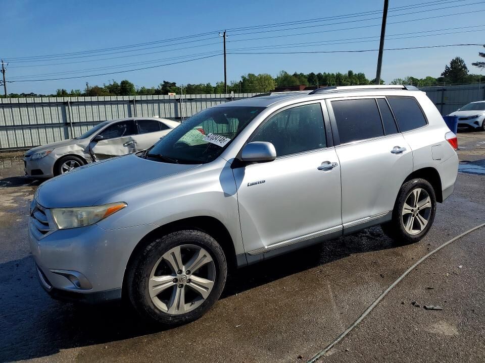 2011 TOYOTA Highlander