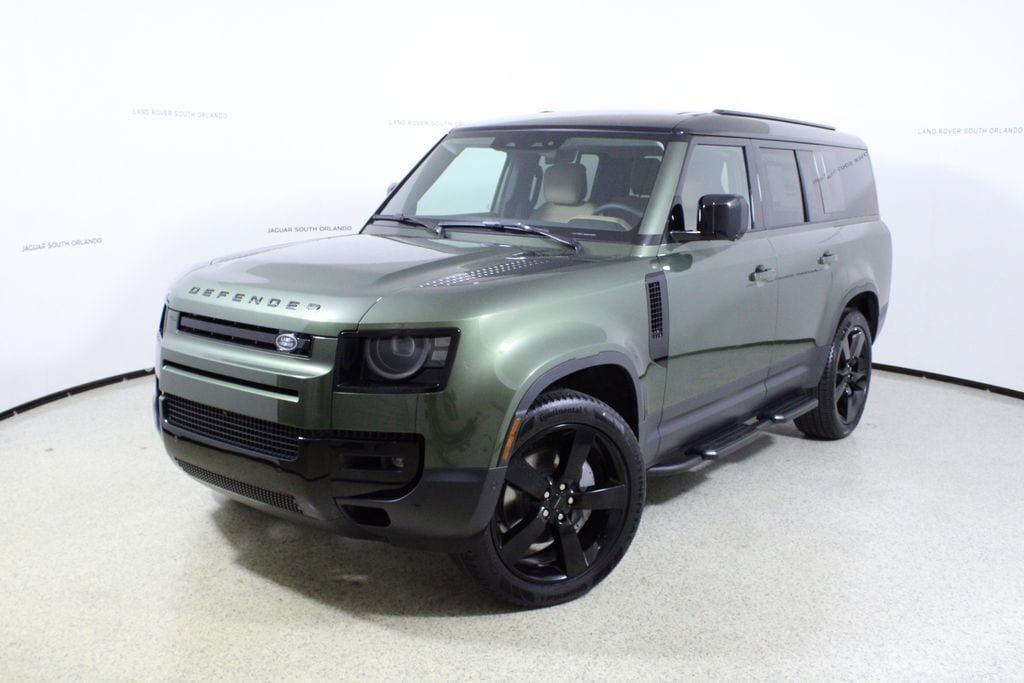 2026 LAND ROVER Defender