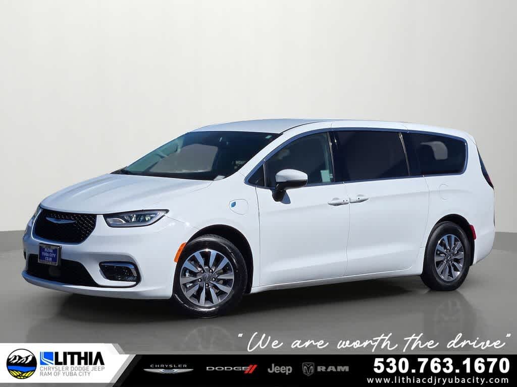 2023 CHRYSLER Pacifica
