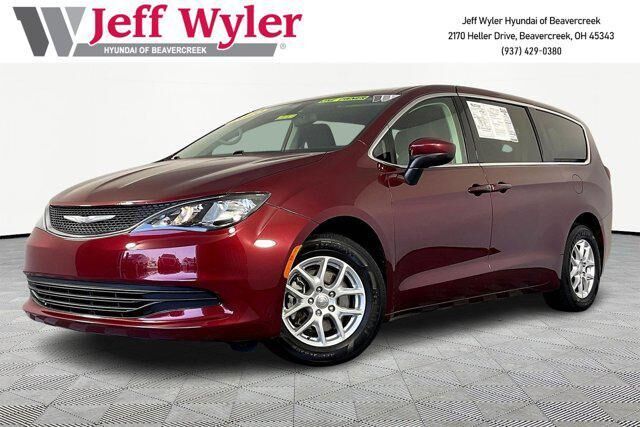 2020 CHRYSLER Voyager