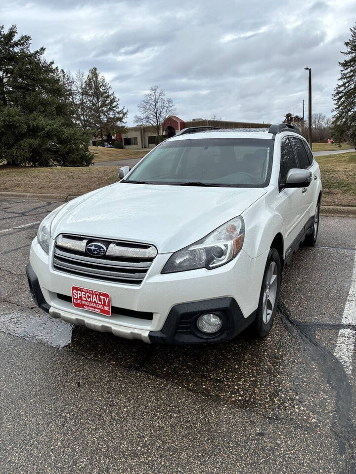 2013 SUBARU Outback