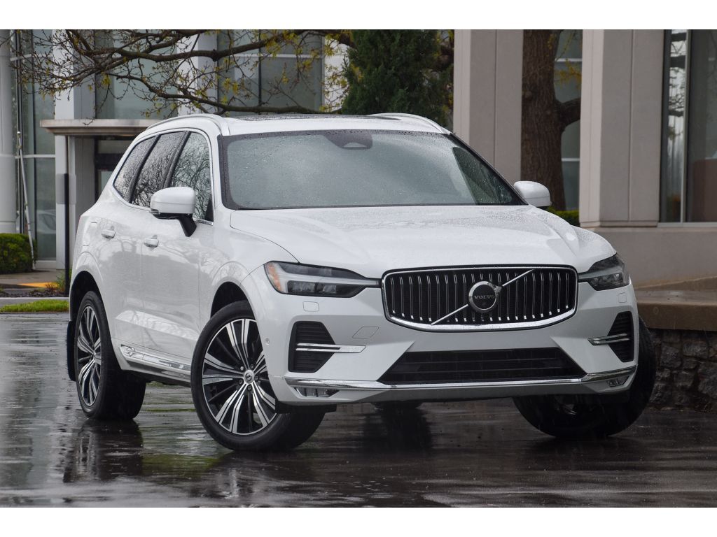 2023 VOLVO XC60