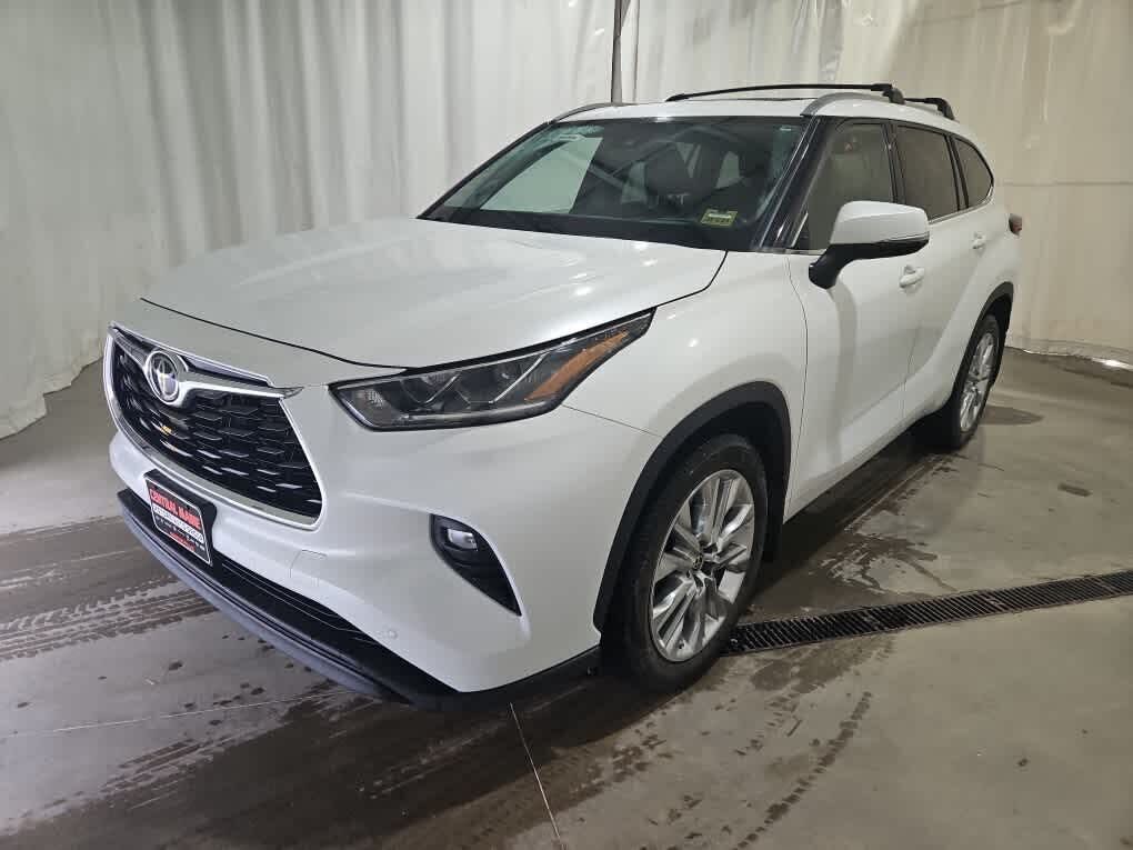 2023 TOYOTA Highlander