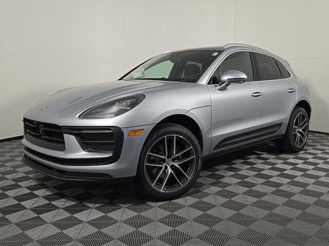 2026 PORSCHE Macan