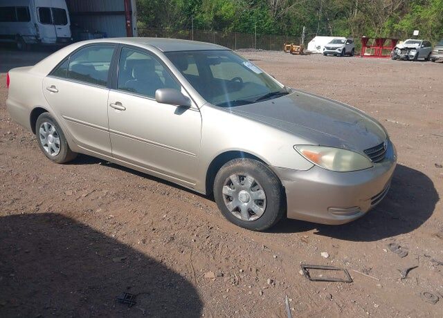 2004 TOYOTA Camry