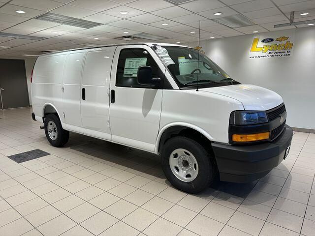 2026 CHEVROLET Express