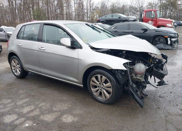 2015 VOLKSWAGEN Golf