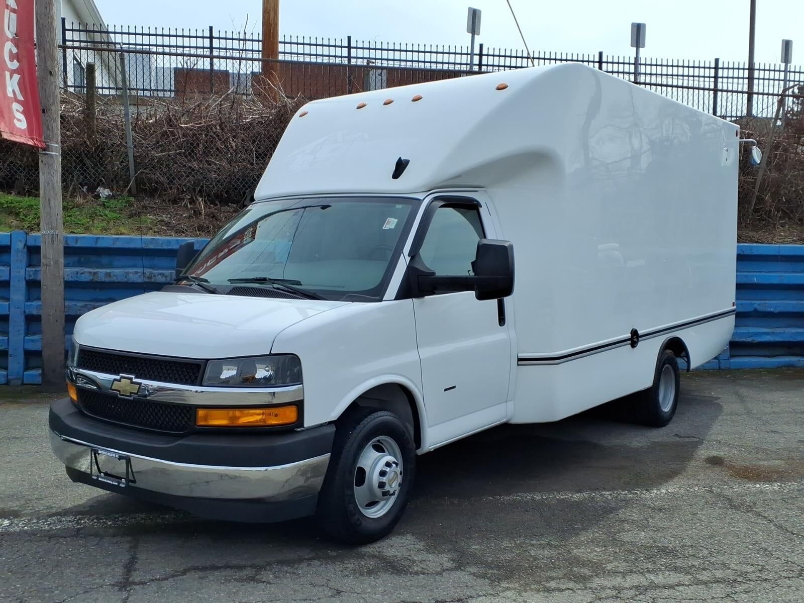 2021 CHEVROLET Express