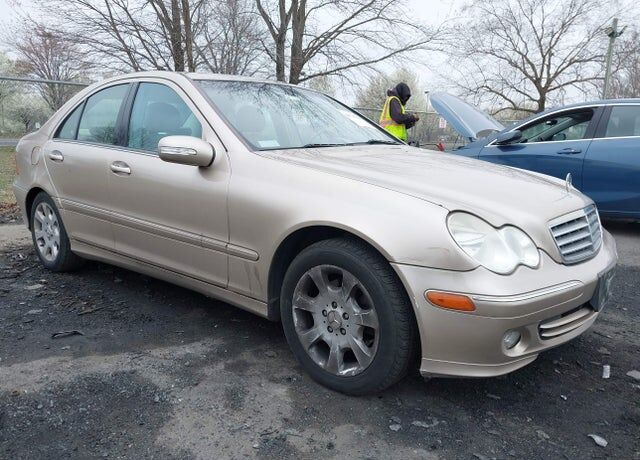 2005 MERCEDES-BENZ C-Class