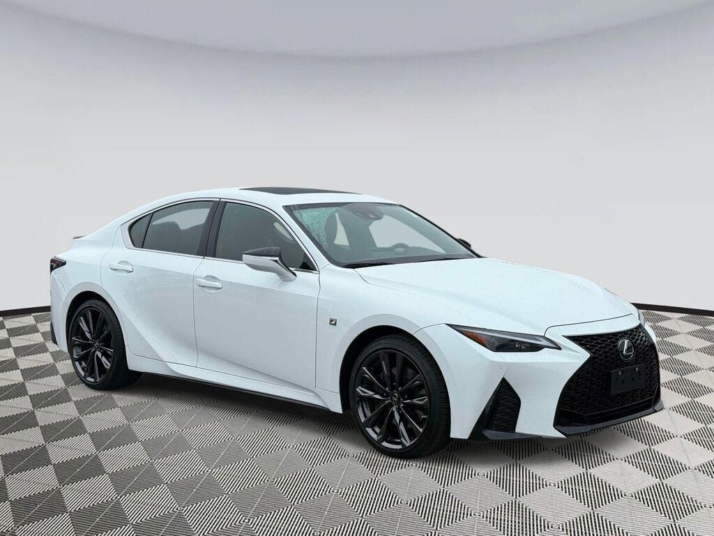 2021 LEXUS IS