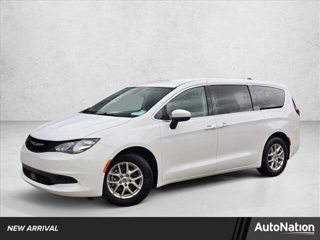 2023 CHRYSLER Voyager