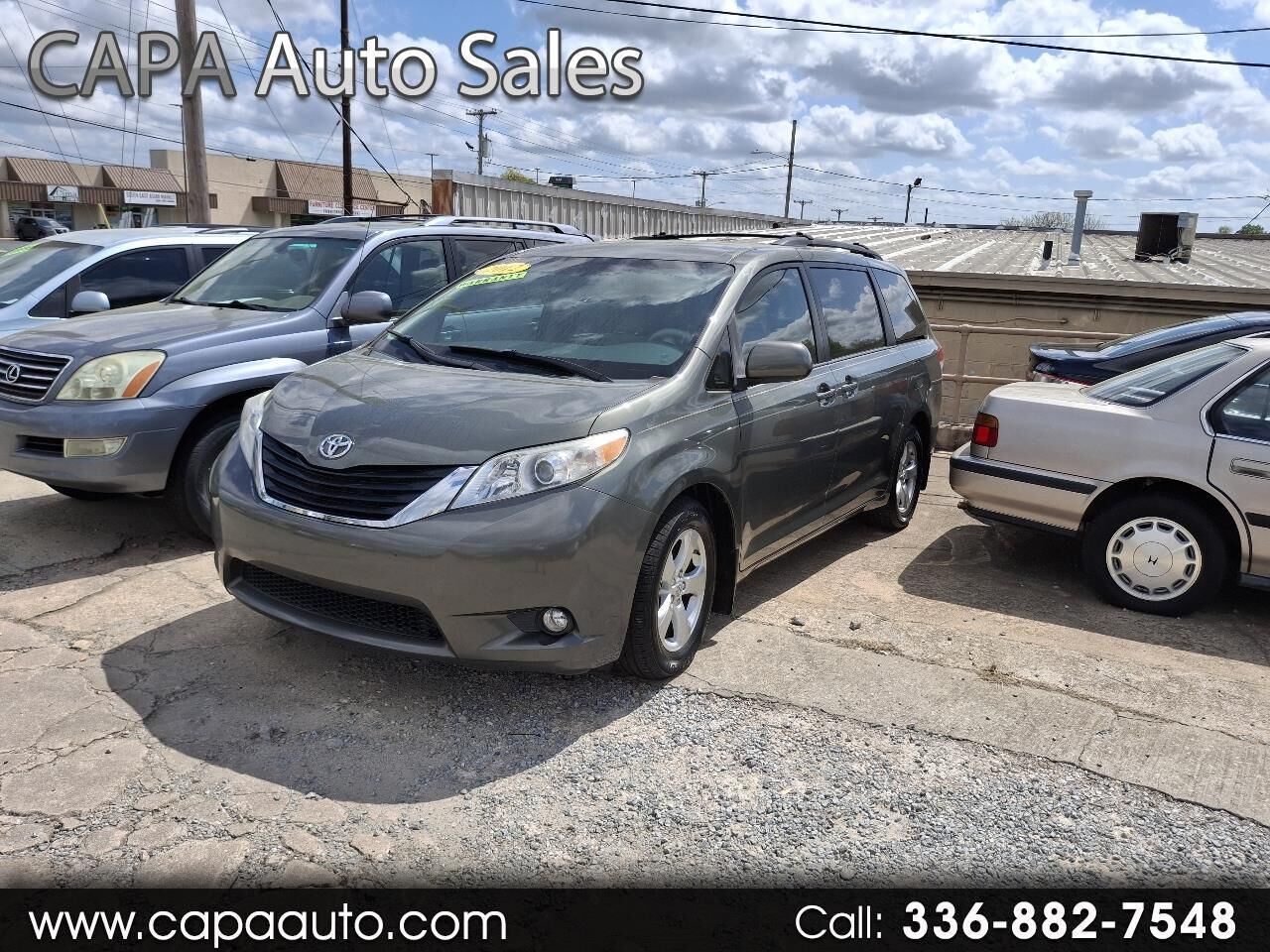 2012 TOYOTA Sienna