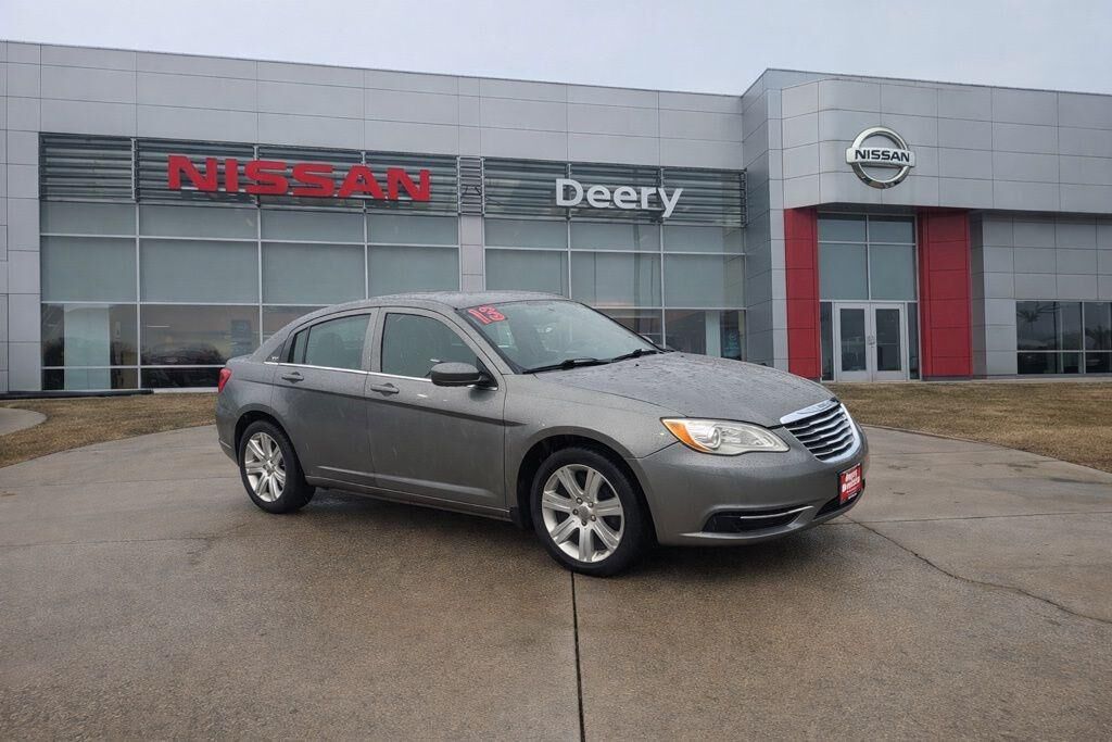 2013 CHRYSLER 200