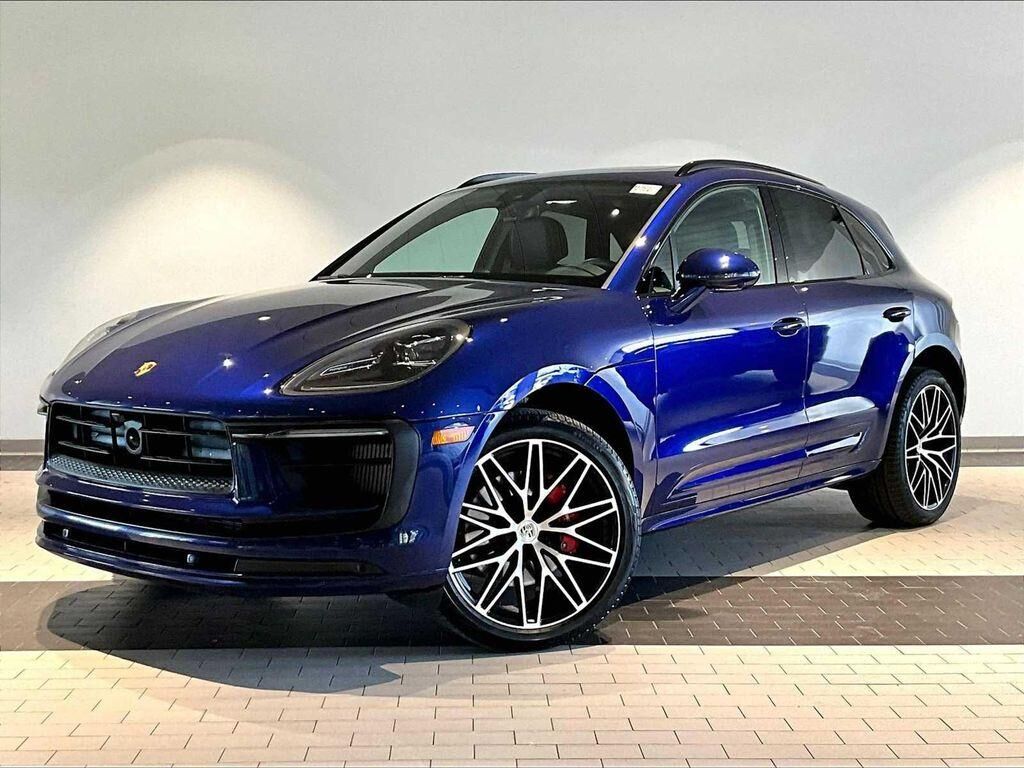 2025 PORSCHE Macan