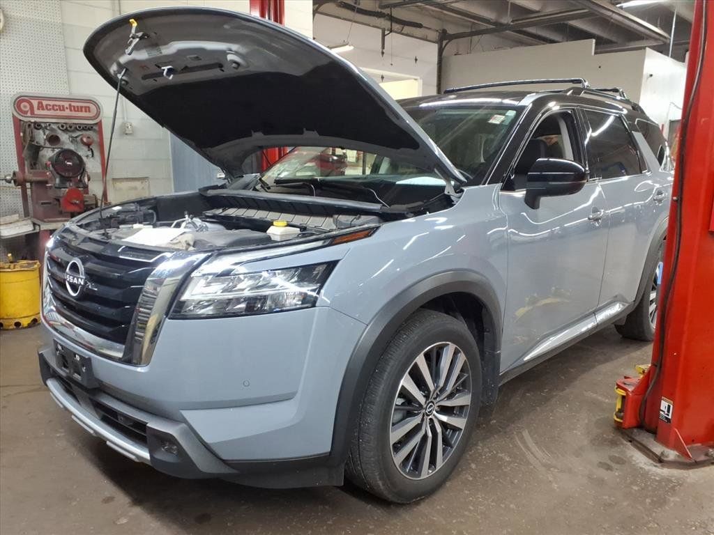 2022 NISSAN Pathfinder