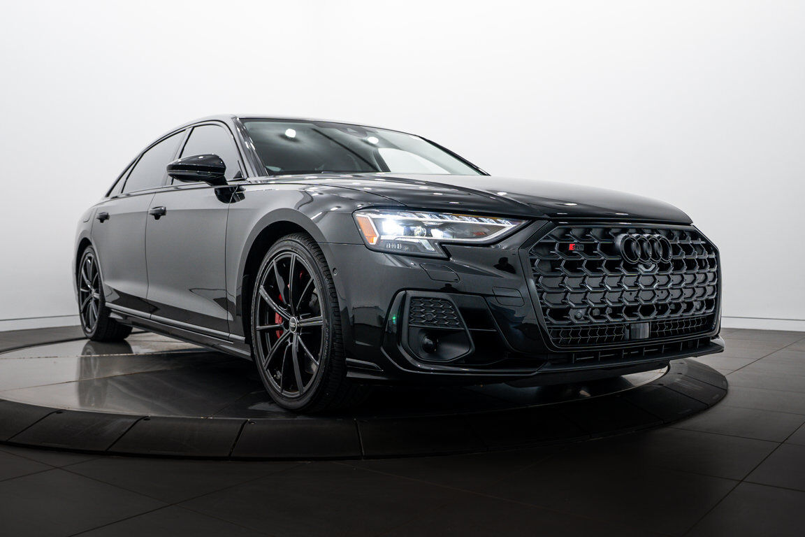 2023 AUDI S8