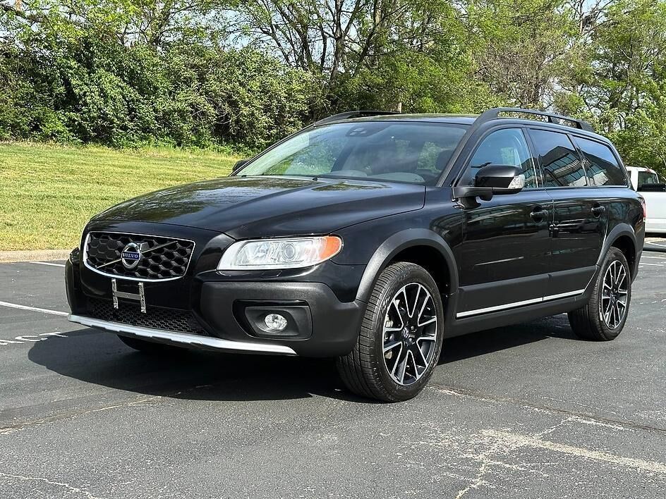 2016 VOLVO XC70
