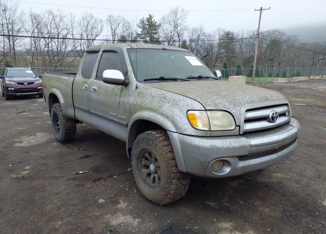 2004 TOYOTA Tundra