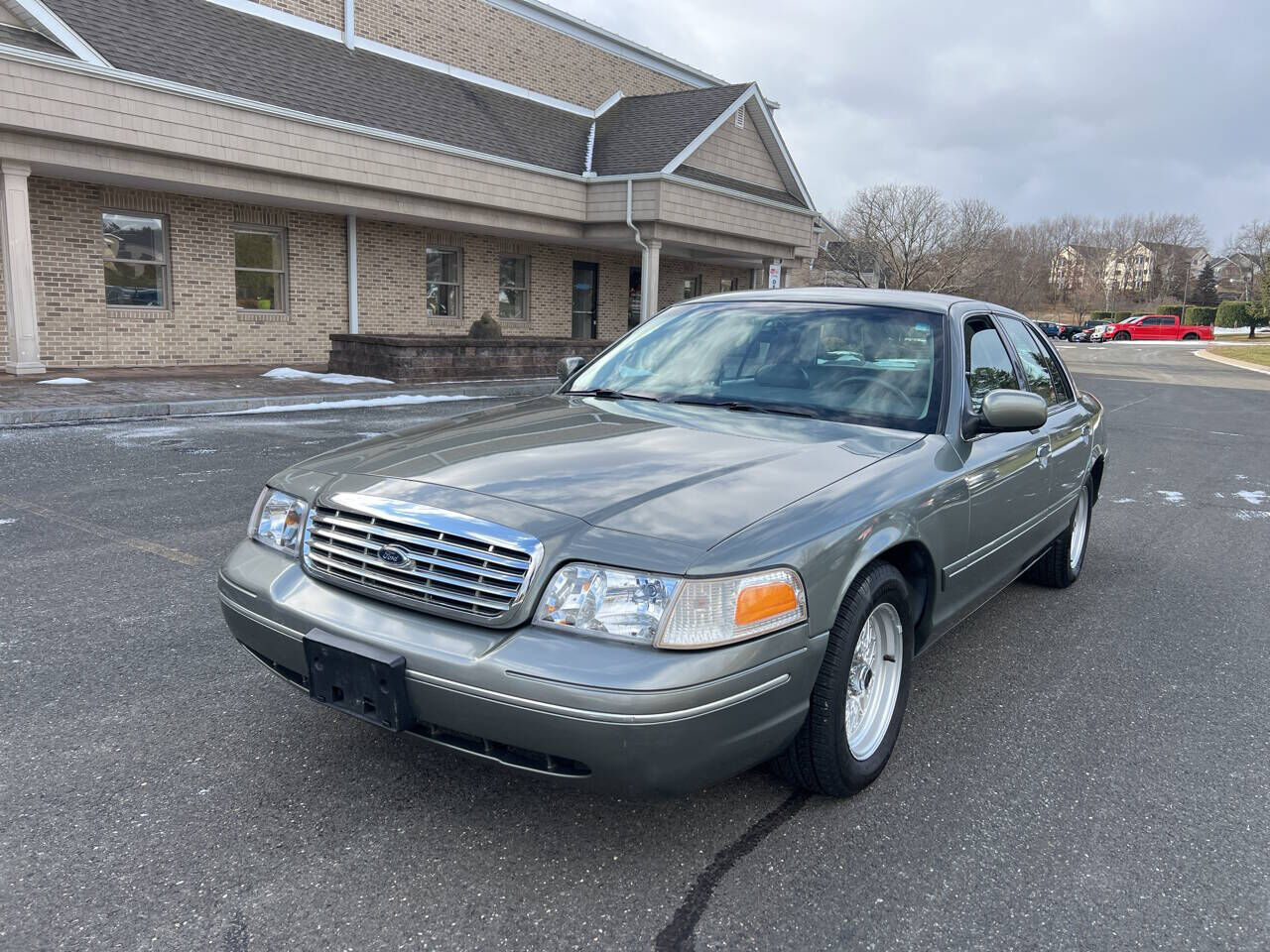 2002 FORD Crown Victoria