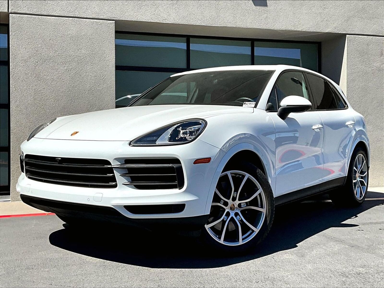 2023 PORSCHE Cayenne
