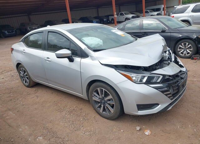 2023 NISSAN Versa