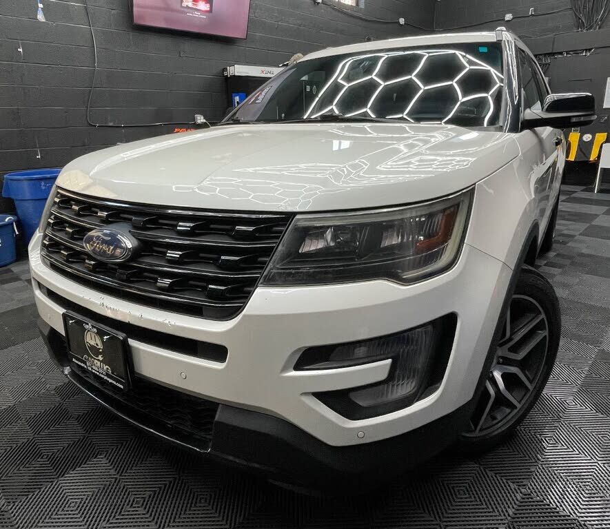 2017 FORD Explorer