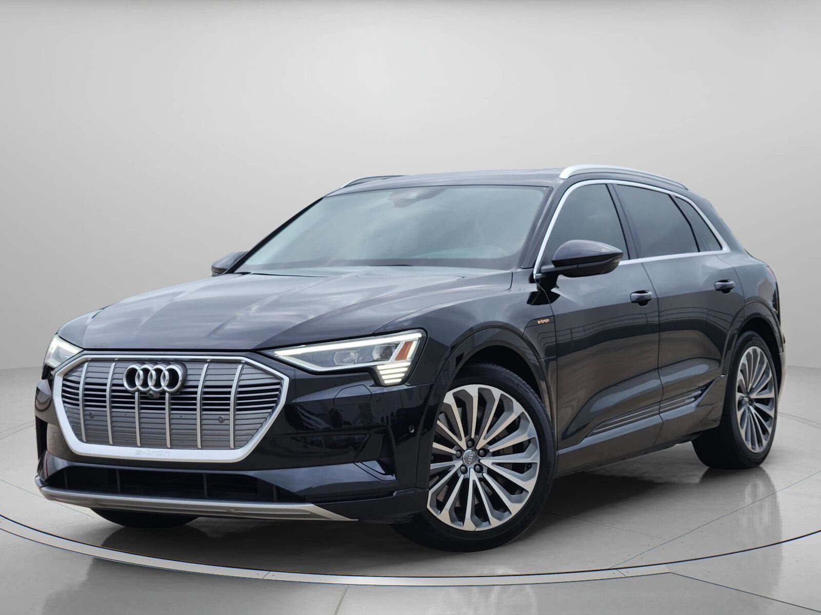 2019 AUDI e-tron