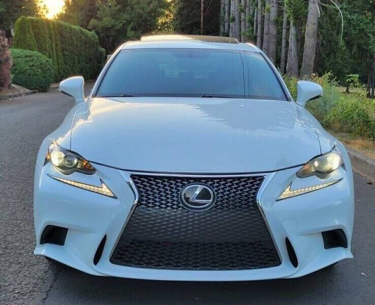 2016 LEXUS IS