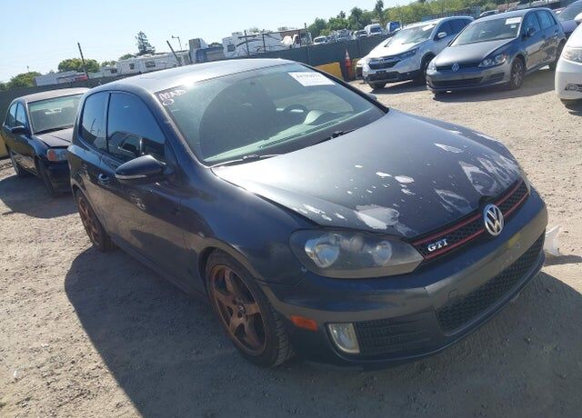 2010 VOLKSWAGEN GTI