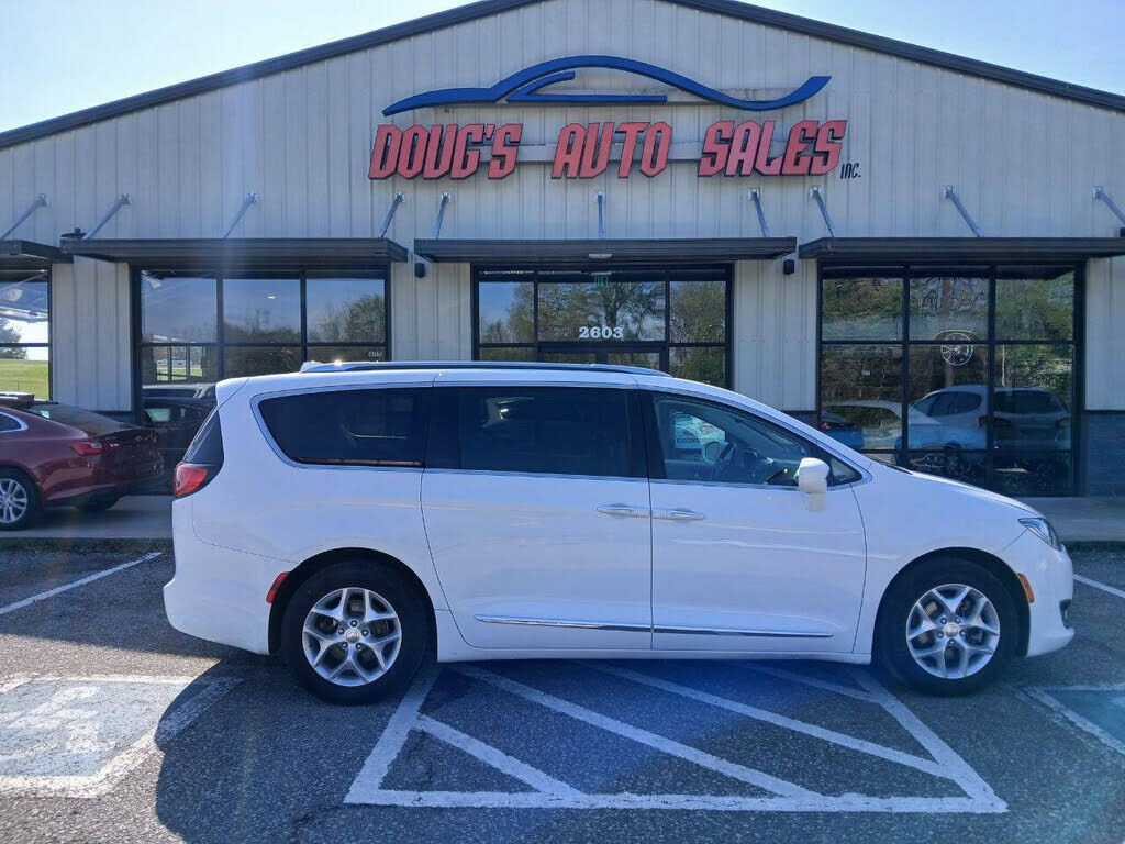 2017 CHRYSLER Pacifica