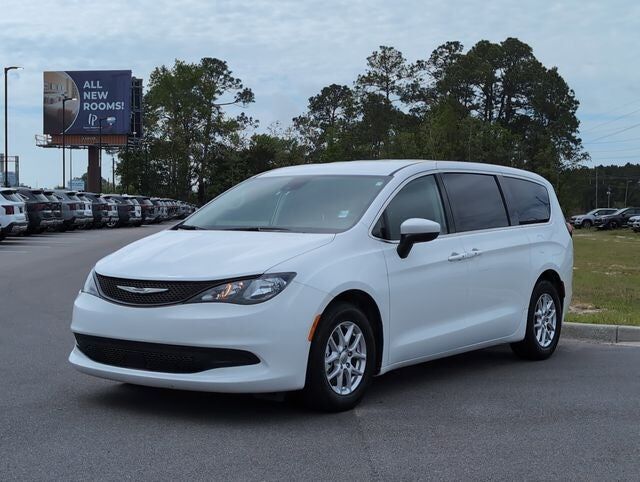 2023 CHRYSLER Voyager