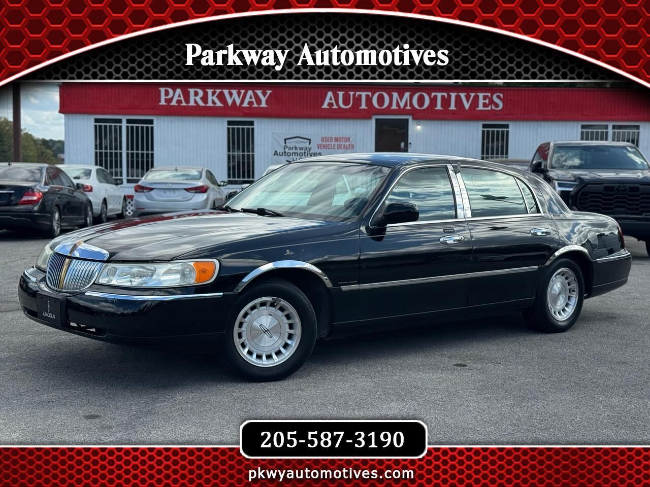 1999 LINCOLN Town Car