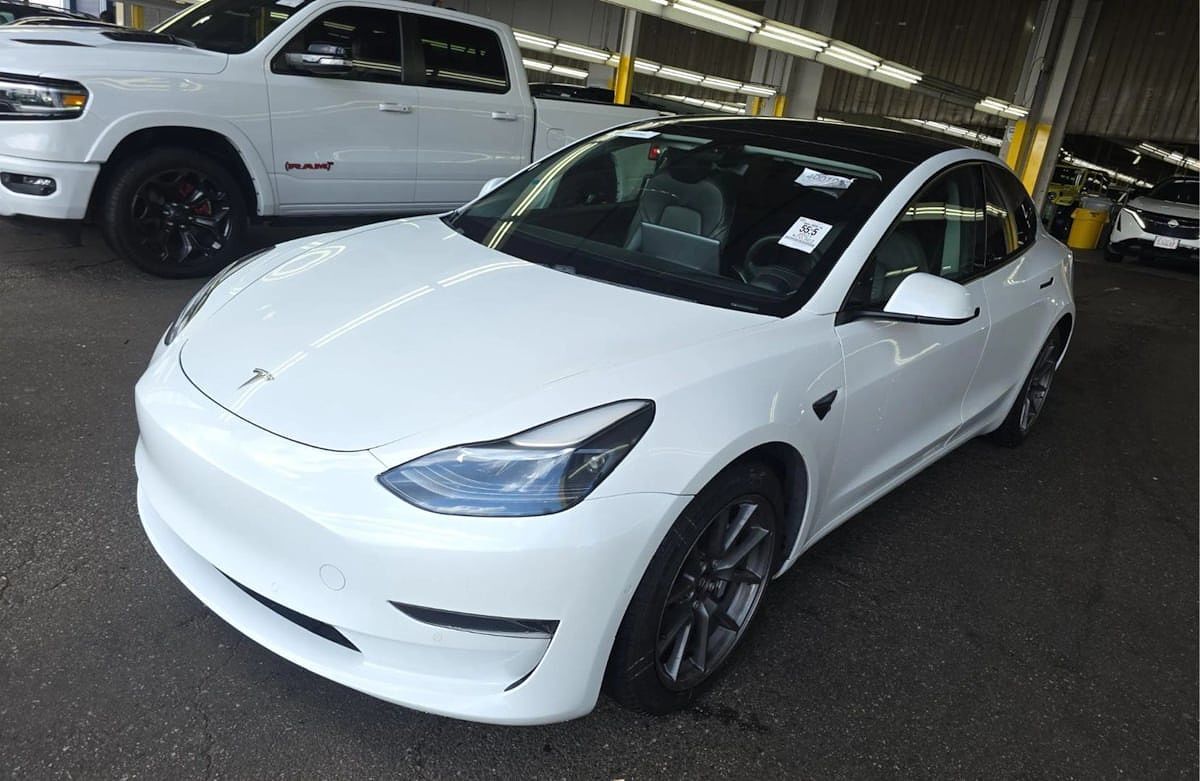 2021 TESLA Model 3