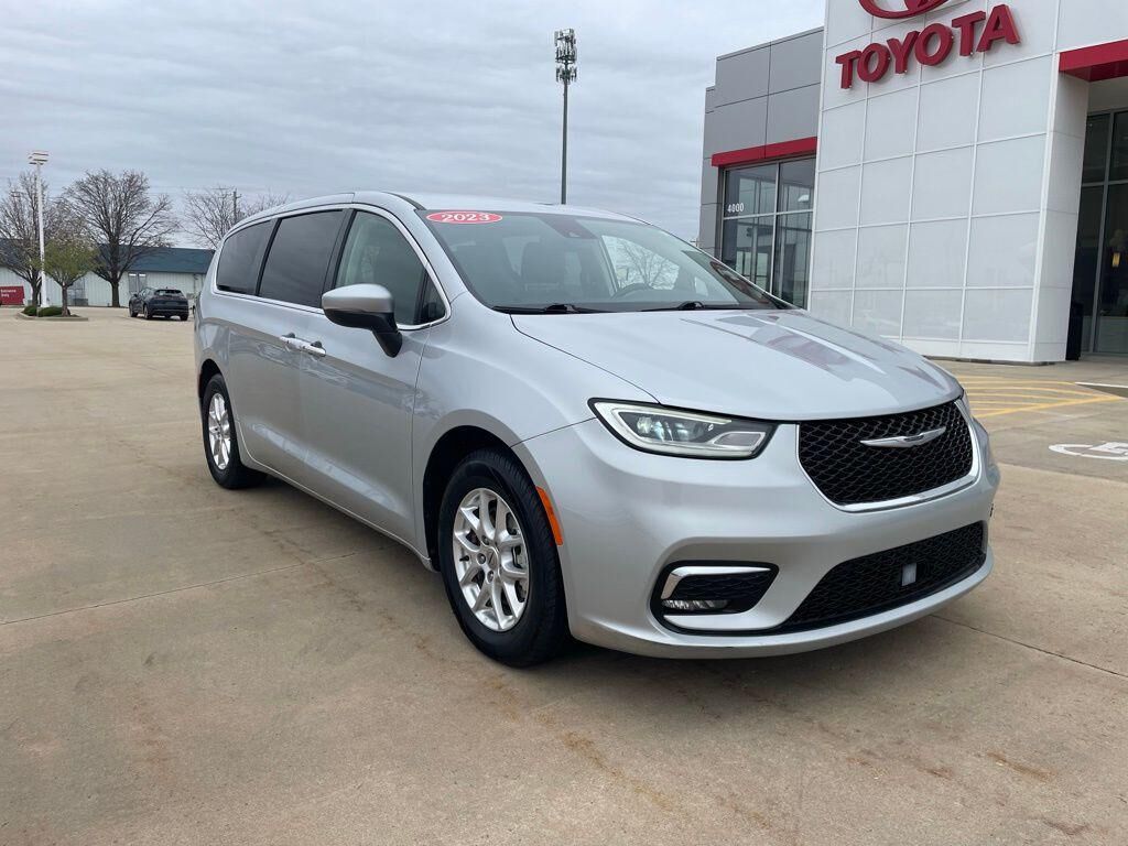 2023 CHRYSLER Pacifica