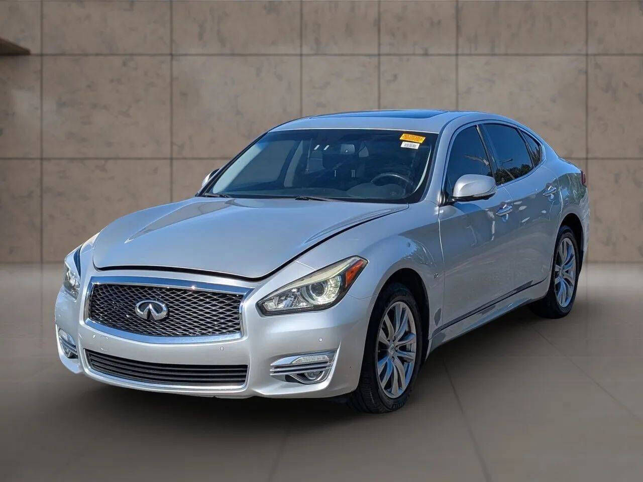 2015 INFINITI Q70