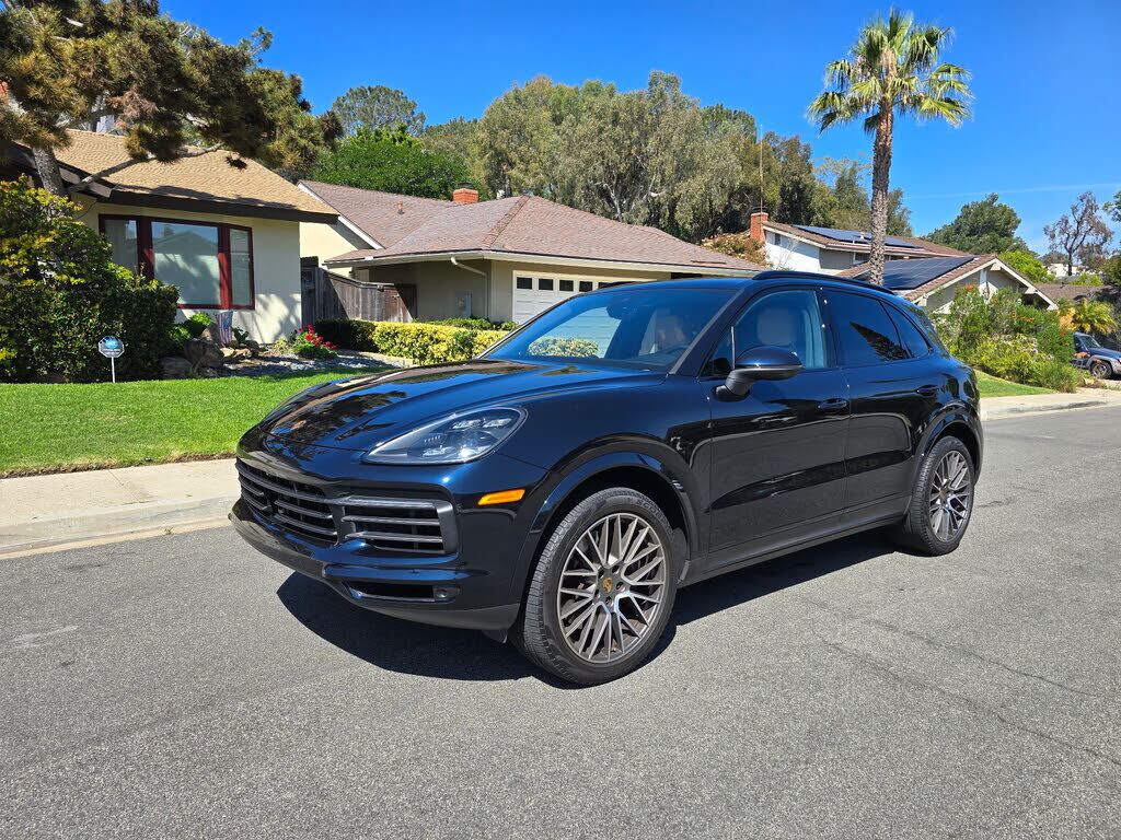 2022 PORSCHE Cayenne