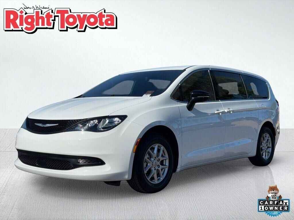 2025 CHRYSLER Voyager