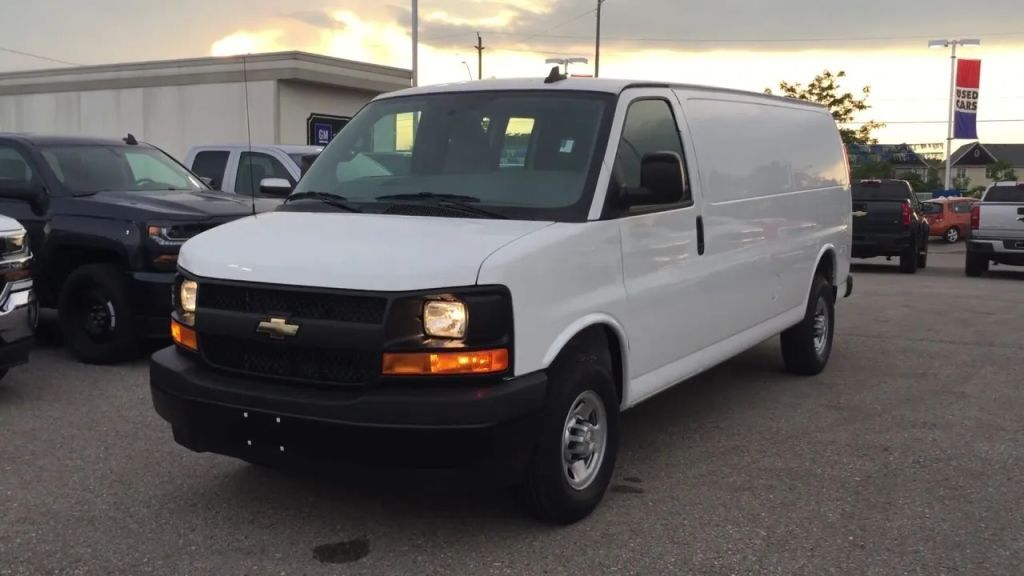 2011 CHEVROLET Express